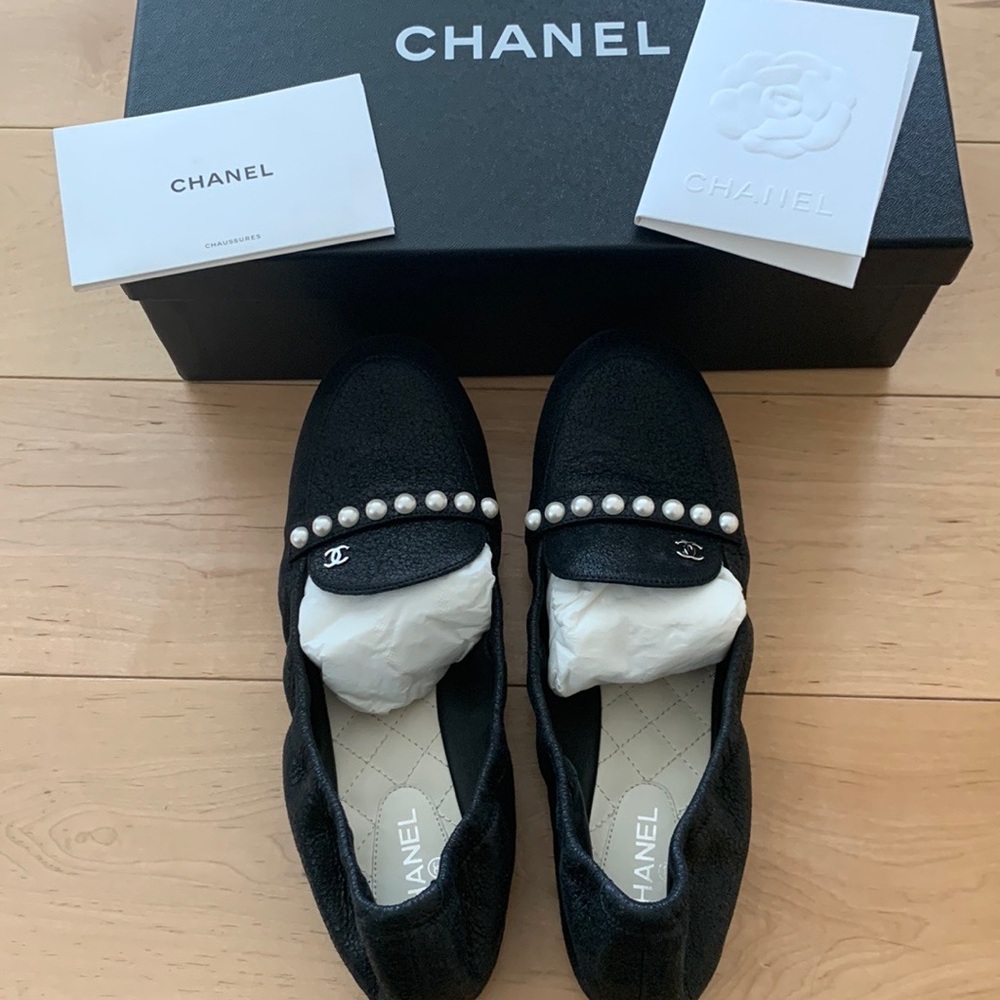 Chanel black pearl flats leather loafers moccasins authentic